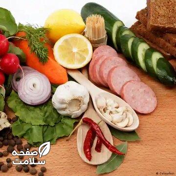 غذاها چطور شما را خوشبوتر و جذابتر میکنند؟/ دو مسیر اصلی تاثیر غذا بر بوی بدن